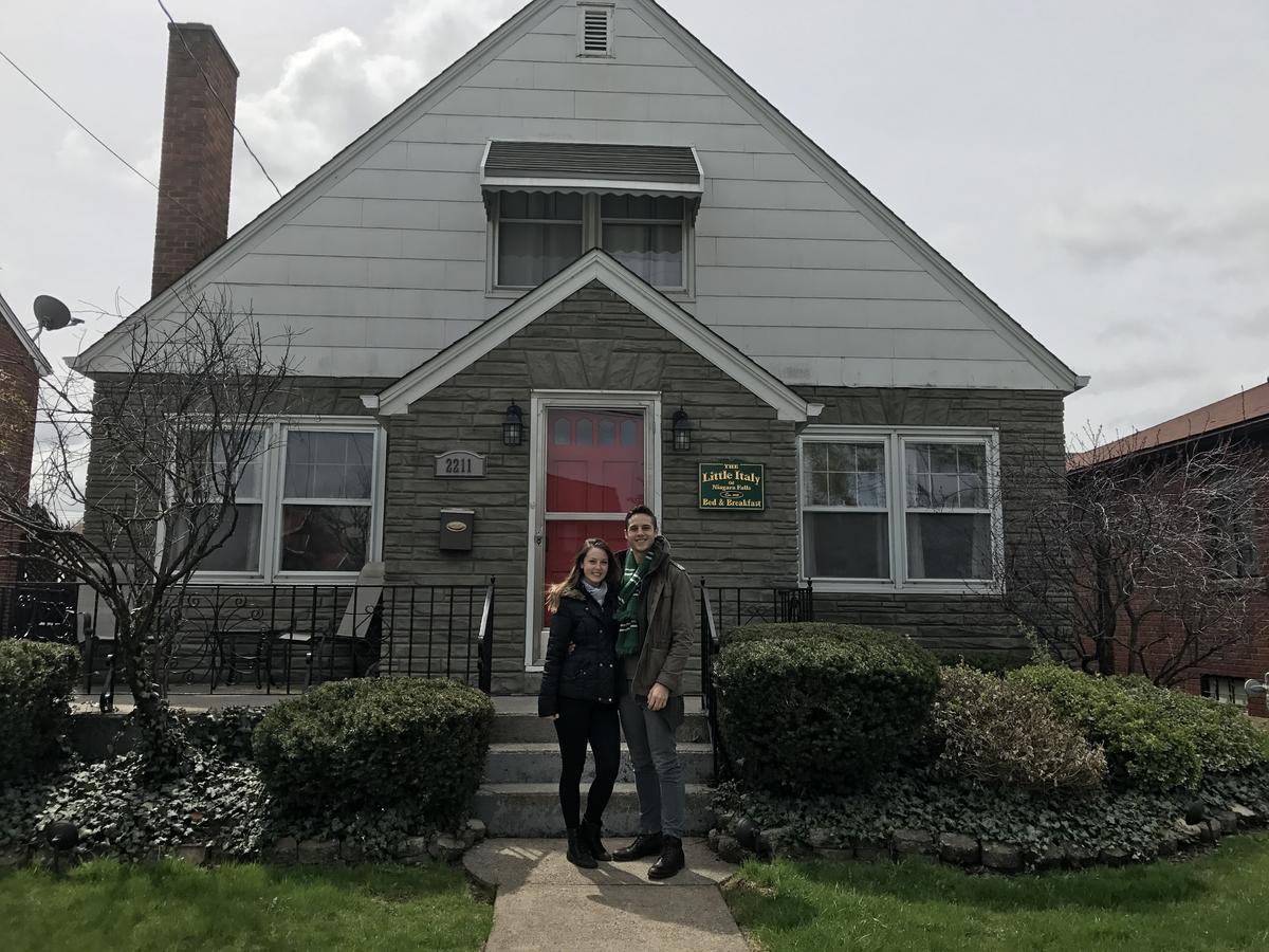 The Little Italy Of Niagara Falls Bed & Breakfast Eksteriør bilde